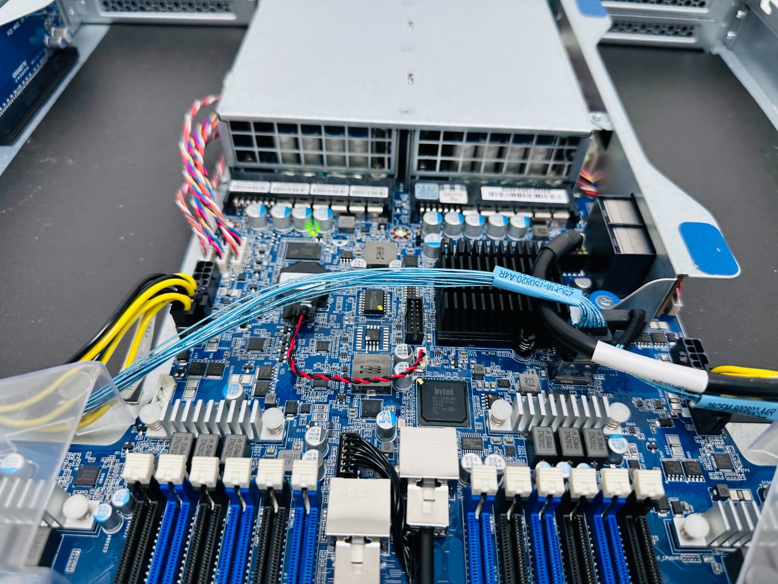 RELION XE1114GT 1U 4 GPU BAREBONES NO RAM, CPU OR HDDs 2x 2000w PSU FREE SHIP 🚚