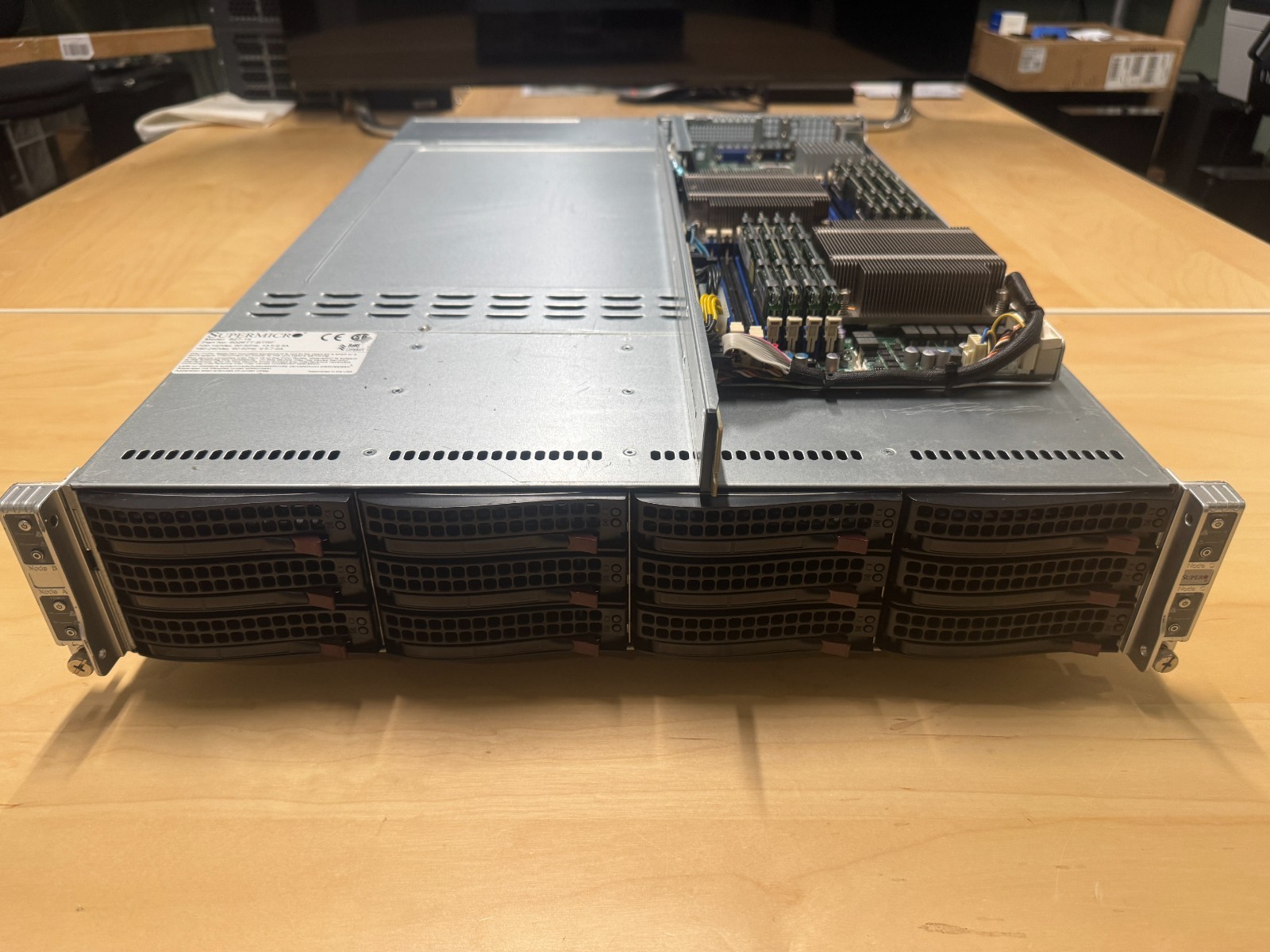 Supermicro SuperServer 827-14 6026TT-BTRF 12-Bay 4x X8DTT Nodes Server
