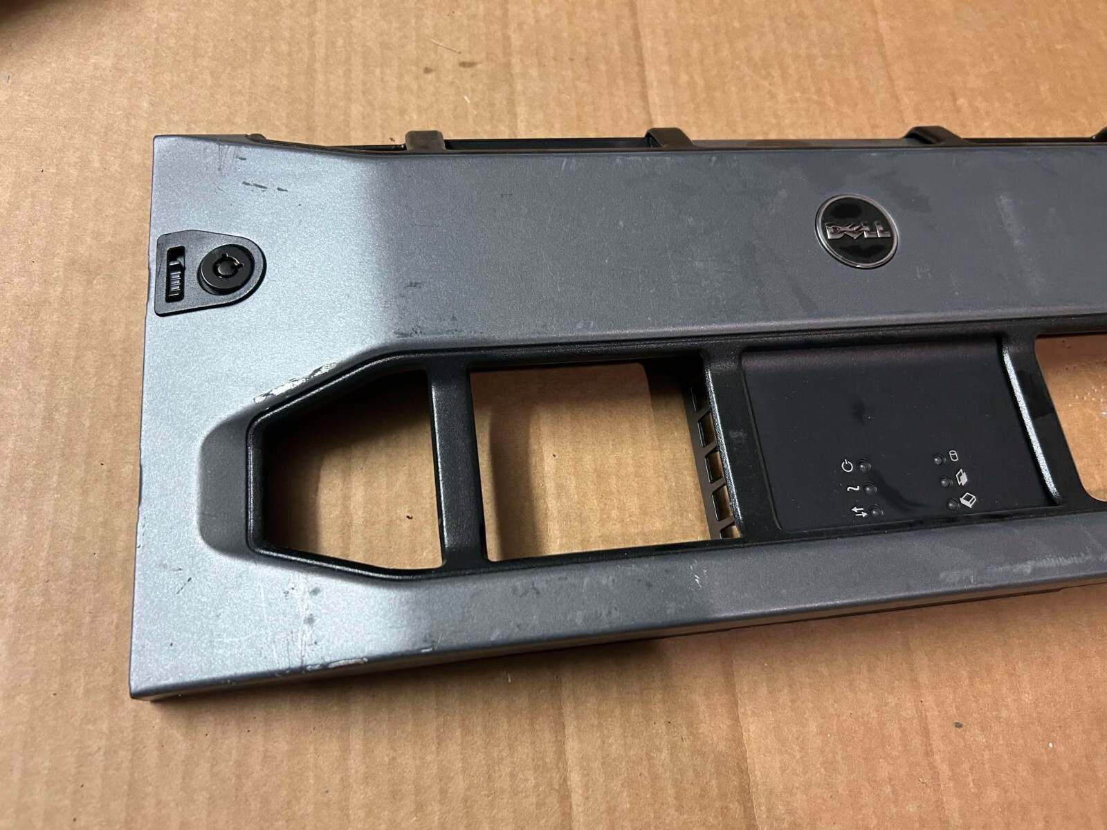 Dell EqualLogic PS6500 Server Bezel Front Cover Panel M250M