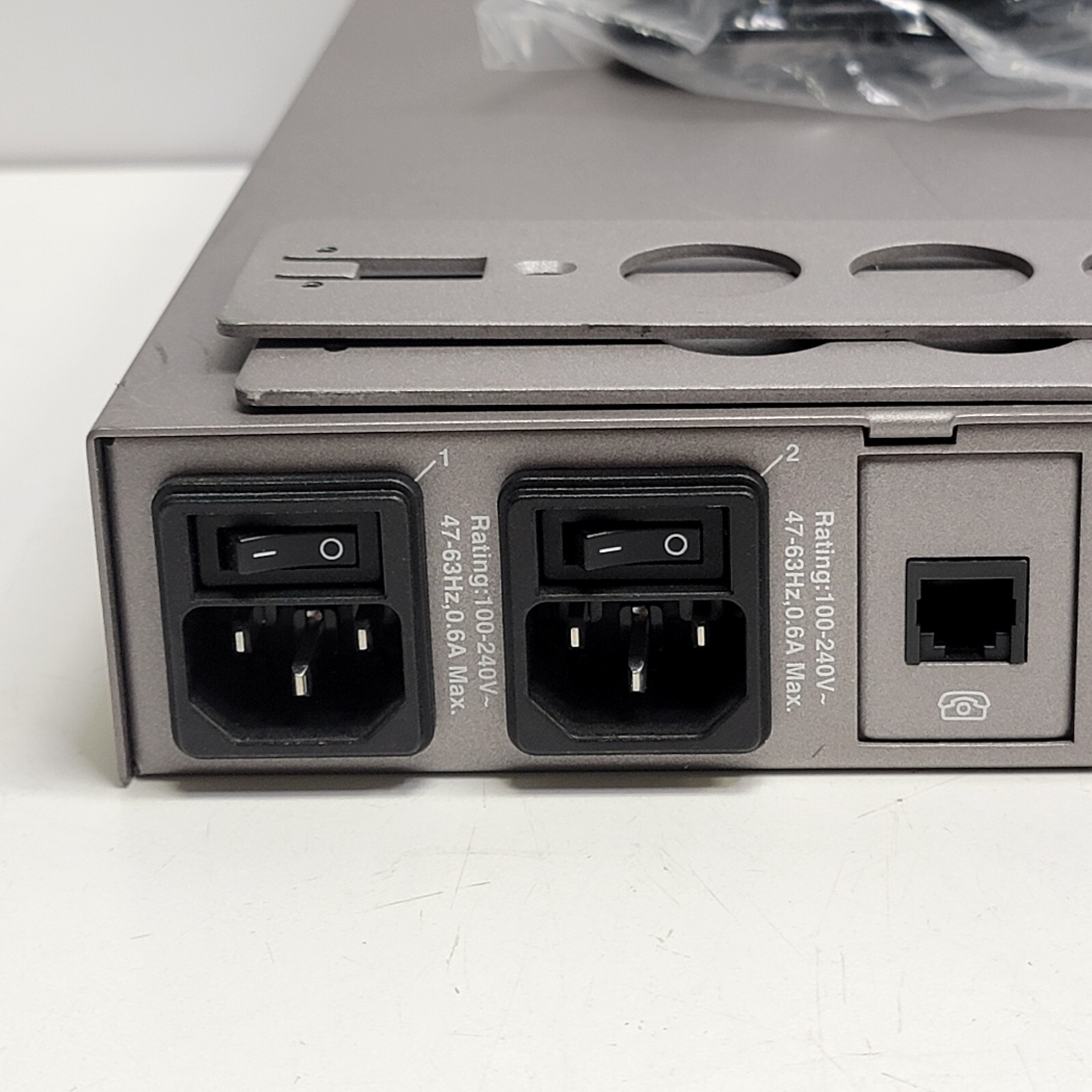Raritan Dominion SX8 SXA-8 DSXA-8 Ethernet 8-Port IT Network Console Server