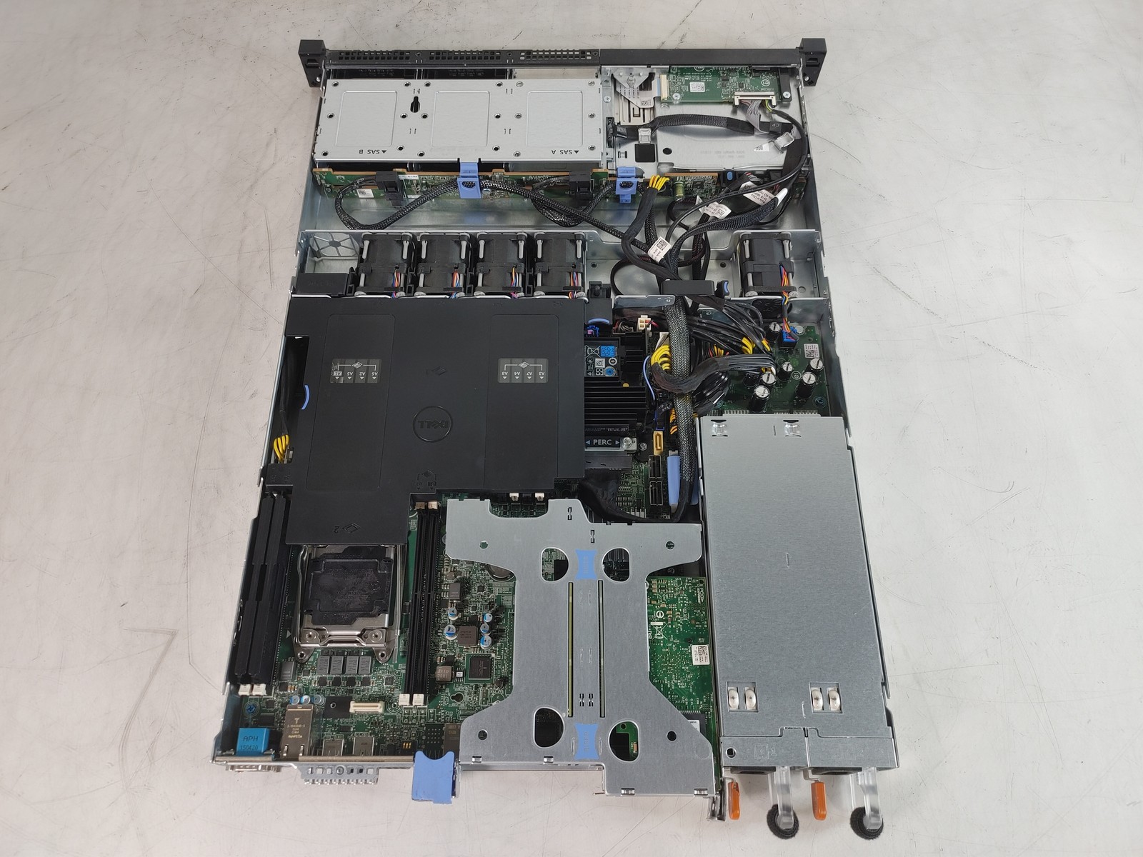 Dell PowerEdge R430 2.40 GHz Intel Xeon E5-2630 v3 32 GB DDR4 Server