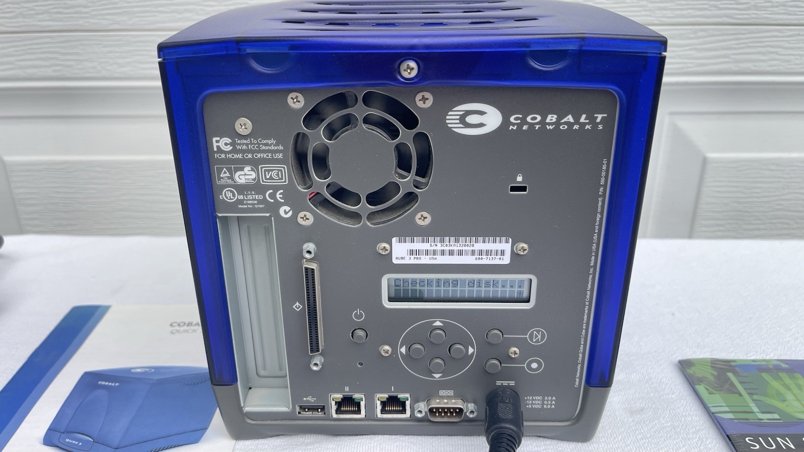 Cobalt Networks Qube 3 USA Professional Edition W/Power Cord & Extras