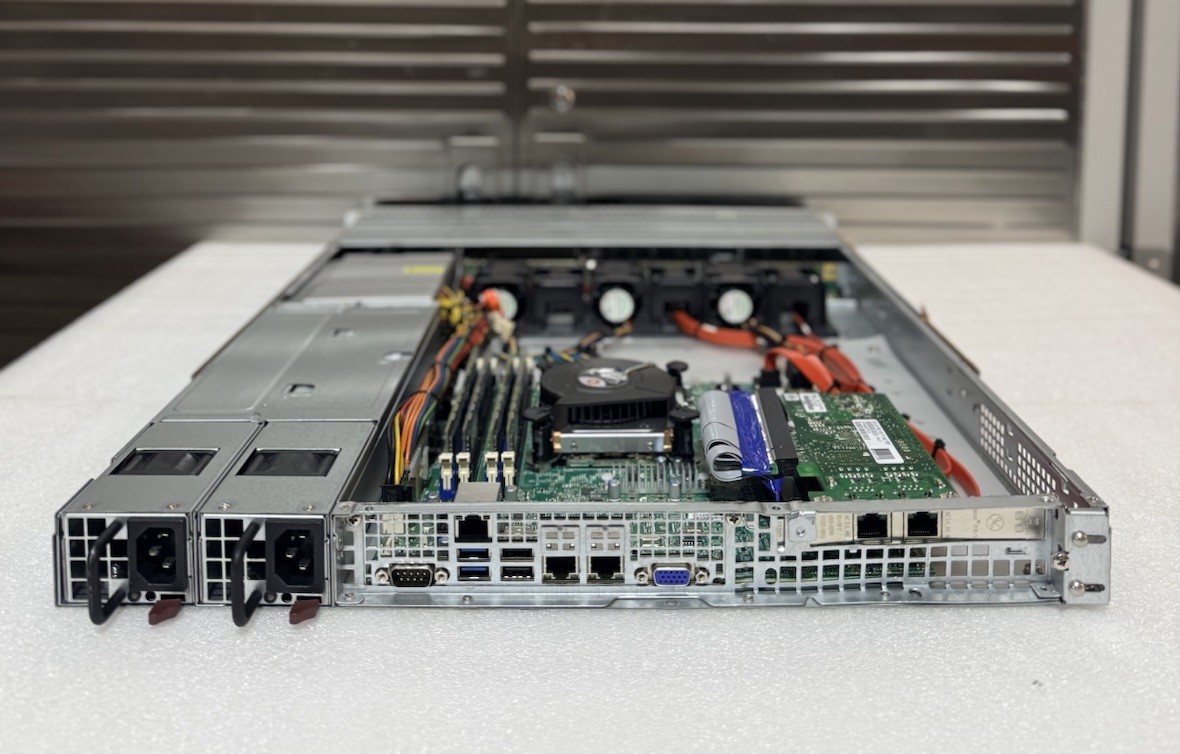 Supermicro 1U Server X10SLM+-F E3-1220v3 3.1ghz / 32GB / No HDD 2x 500W