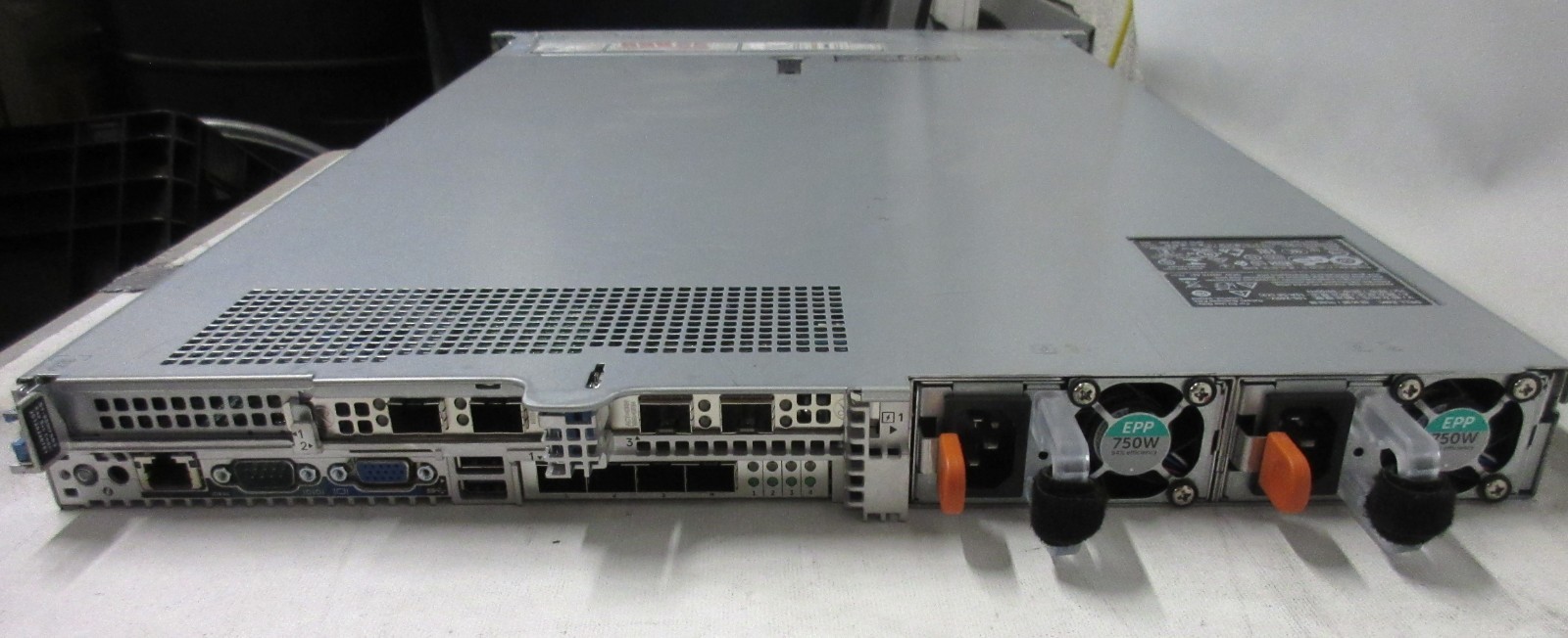 Dell PowerEdge R640 2x Xeon Silver 4210R 96GB ECC PERC H330 Mini BOSS-S1