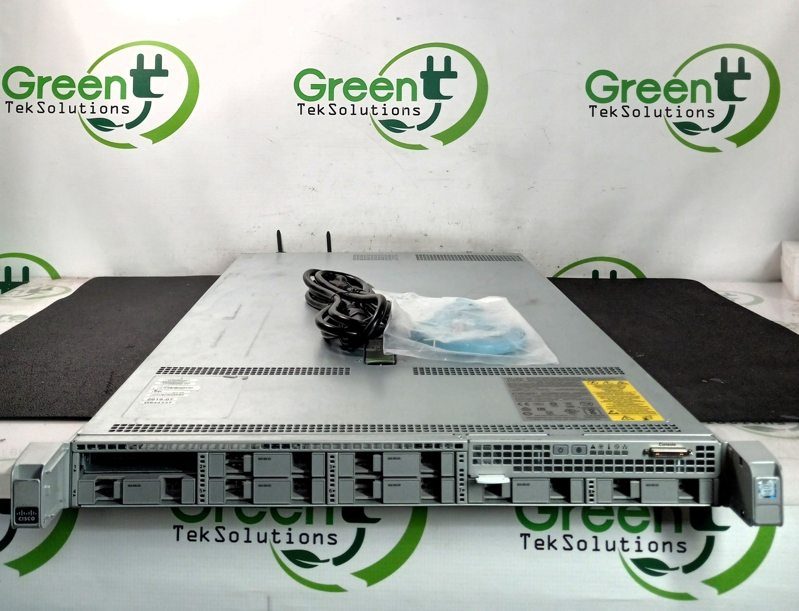 Cisco 5520 UCS C220 M4 AIR-CT5520-K9 32GB Wireless Controller