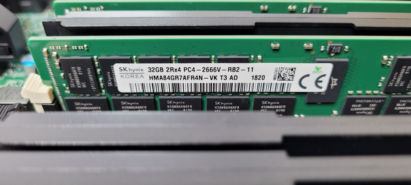 Dell EMC OEMR XL R640 Dual Xeon Silver 4216 @2.10GHz 128GB RAM No HDD H330