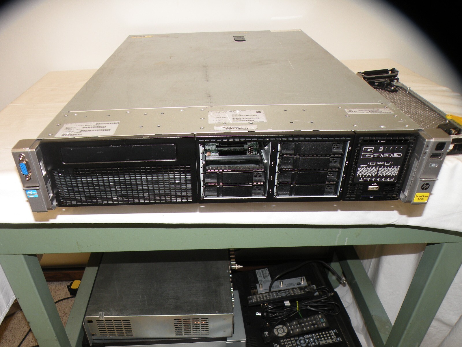 HP BB879A STOREONCE 4700 SERVER NODE, DUAL E5-2680 10CORE 128GB DDR3 734008-001
