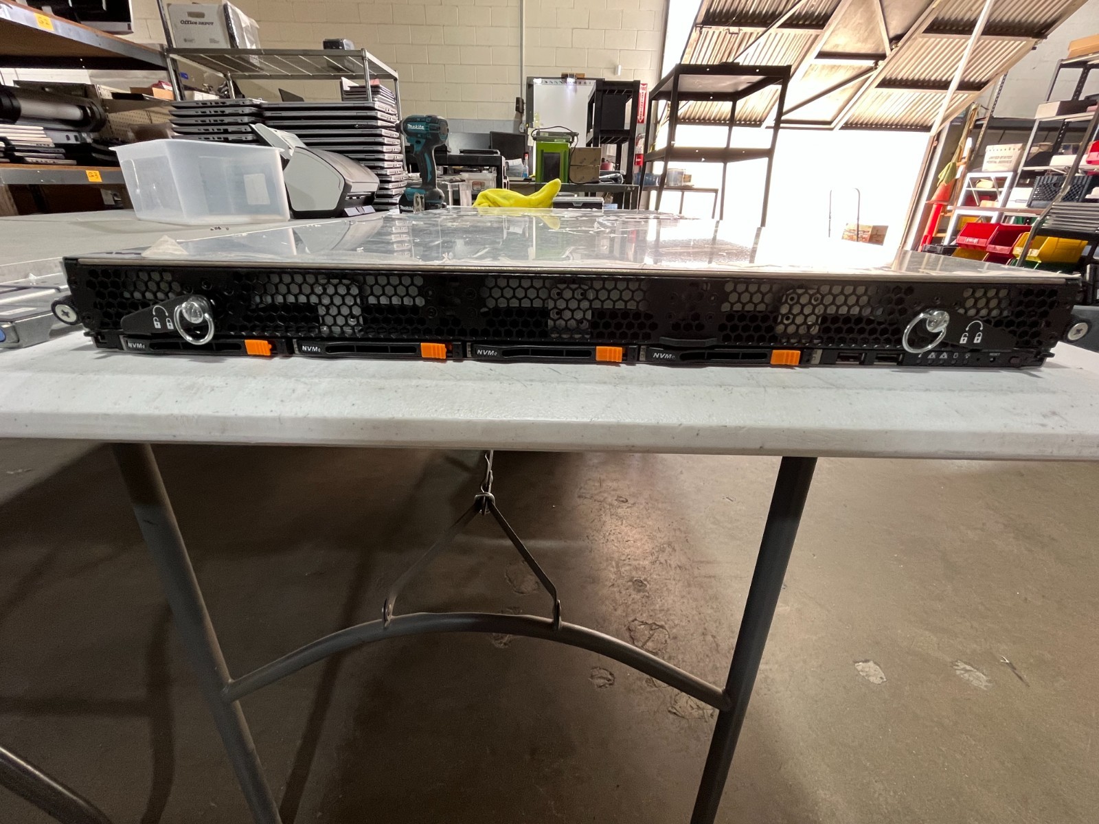 SUPERMICRO SSG-6019P-ACR12L 802TS-6 (2x) XEON SILVER 4100 – NO RAM HDD SSD RACKS