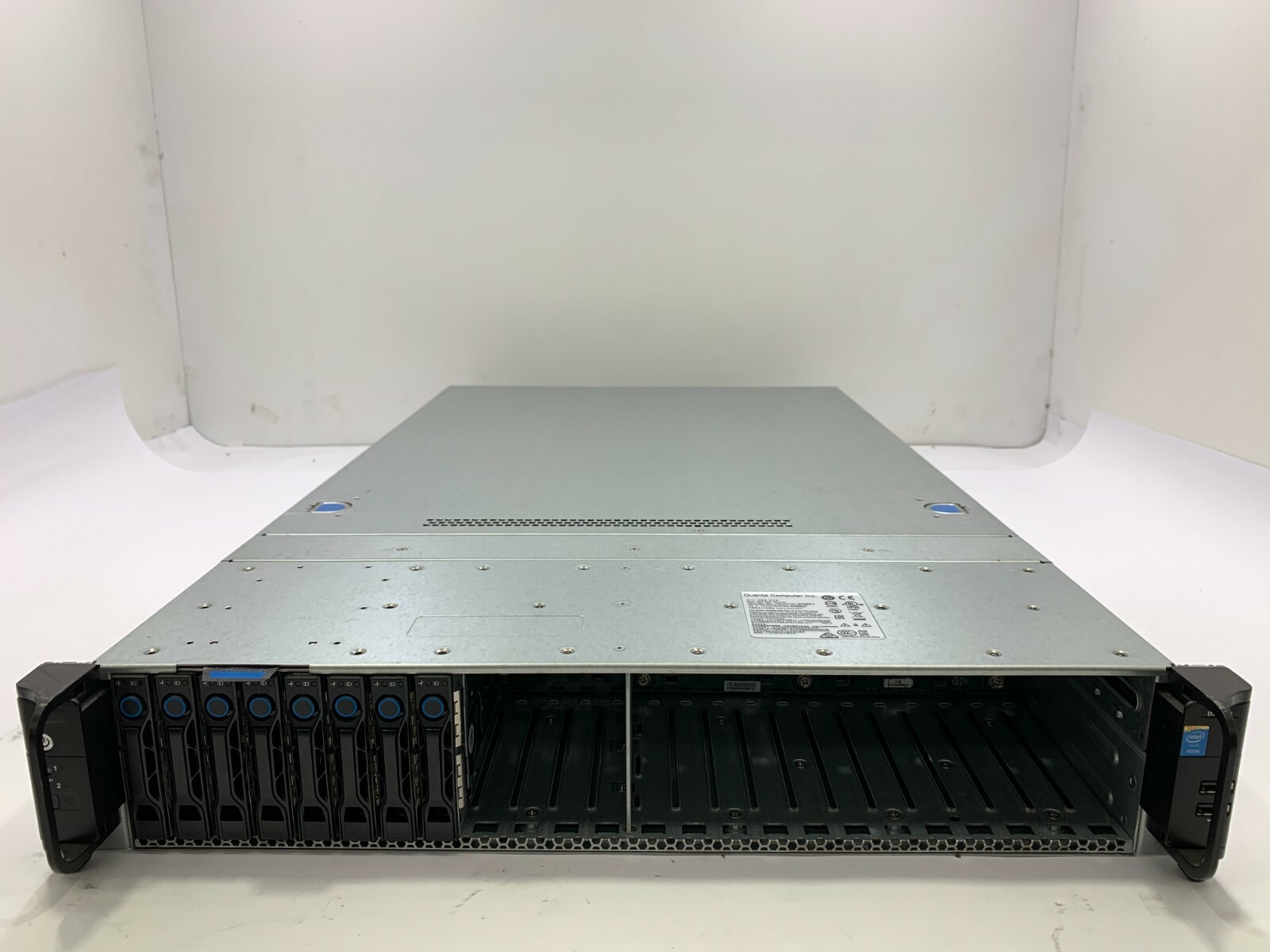 Quanta D51B-2U Dual Xeon E5-2650v3 2.30Ghz 10-Core, 64GB MEM, 8x 1.2TB Server