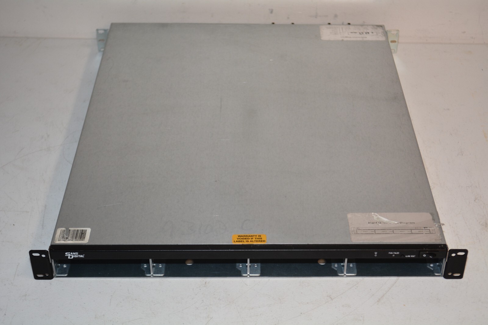 ^ Sans Digital ER104UT+B 1U 4 Bay USB 3.0 eSATA Hardware RAID Storage Unit