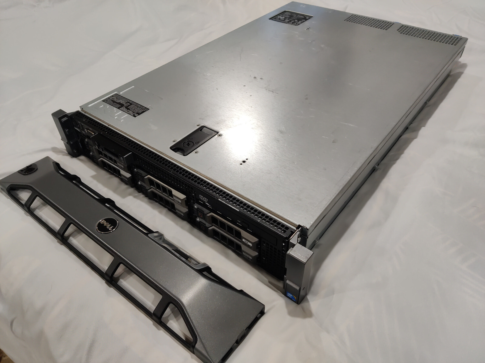 Dell Poweredge R710 Condition – Refurbished Color – Grey Dual Power Supply