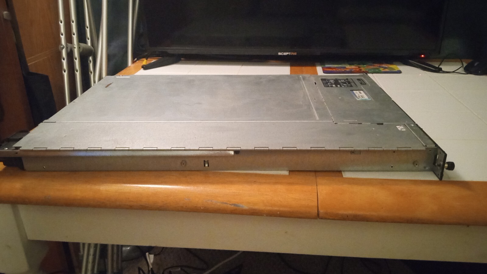 Dell PowerEdge 1750 (pe1750/2306) Server 2.4 GHZ, 108GB 128MB of Ram NO OS-Readv