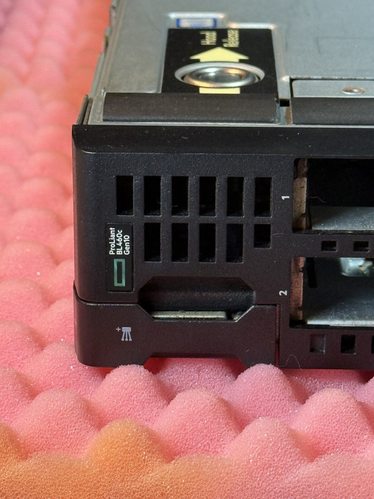 HPE 863442-B21 ProLiant BL460C Gen10 10GB/20GB FLB CTO BLADE SERVER