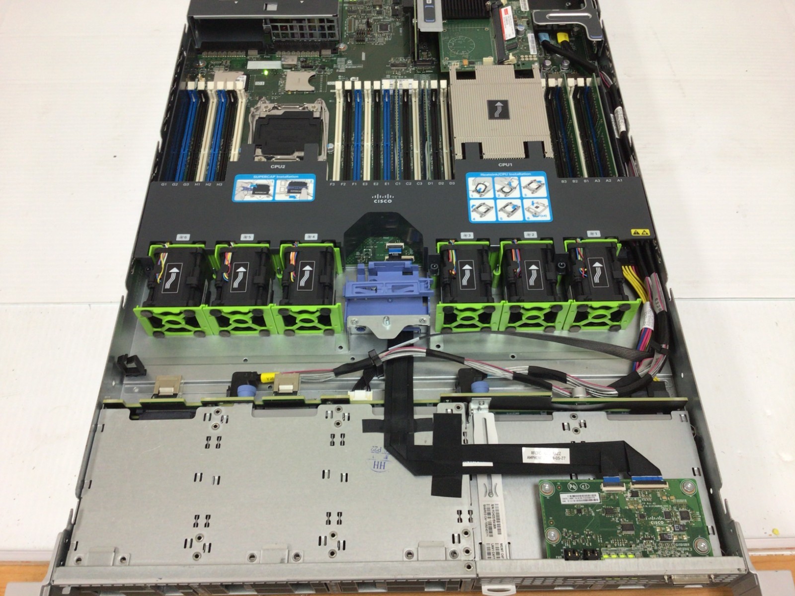 Cisco UCS C220 M4 Single Xeon E5-2650 v4 32 GB DDR4 1U Server No Drives/No OS