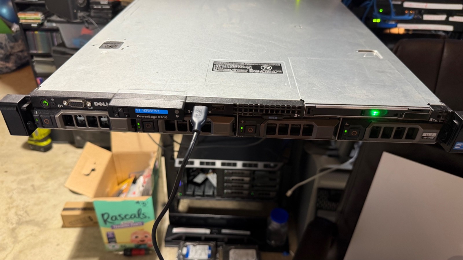 Dell PowerEdge R410 4x 1TB HDDs 2x quad Core Xeon E5607 !READ DESCRIPTION!