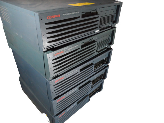 HP Compaq DEC AlphaServer DH-74BAA-AA 1GbMEM Alpha Server DS10 600MHz FDD CDROM