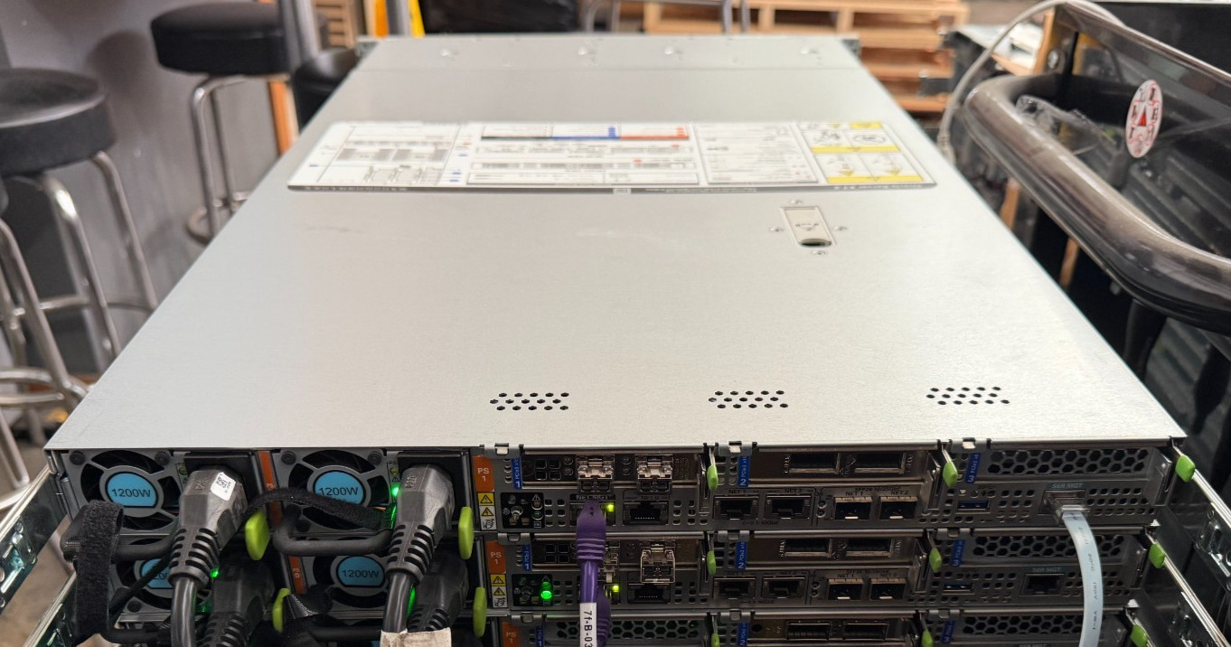 Lot of 2 – Sun Oracle X7-2 2xPlatinum 8160 32GB 9361-16i 4x600GB