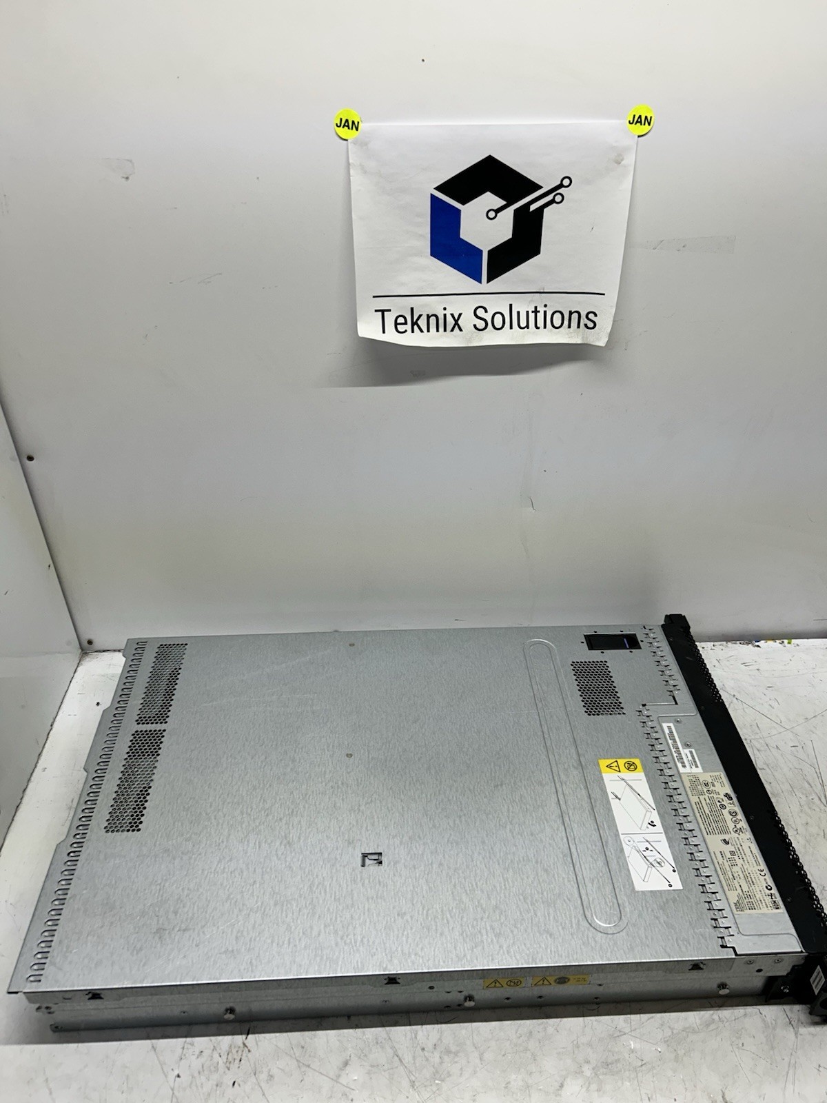 IBM System X3650 M3 Server 2x E5507 2.27 GHz 8 GB Ram RAID No HDD 43W8493 DAT160