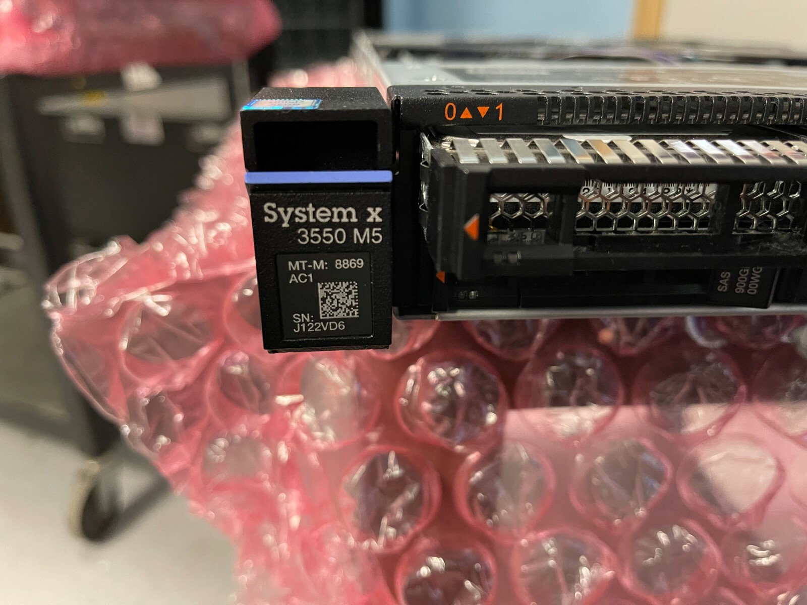 New: Lenovo System X 3550 M5 1U R/M Server | E5-2609V4 | 32GB 2400T | 3x 900GB