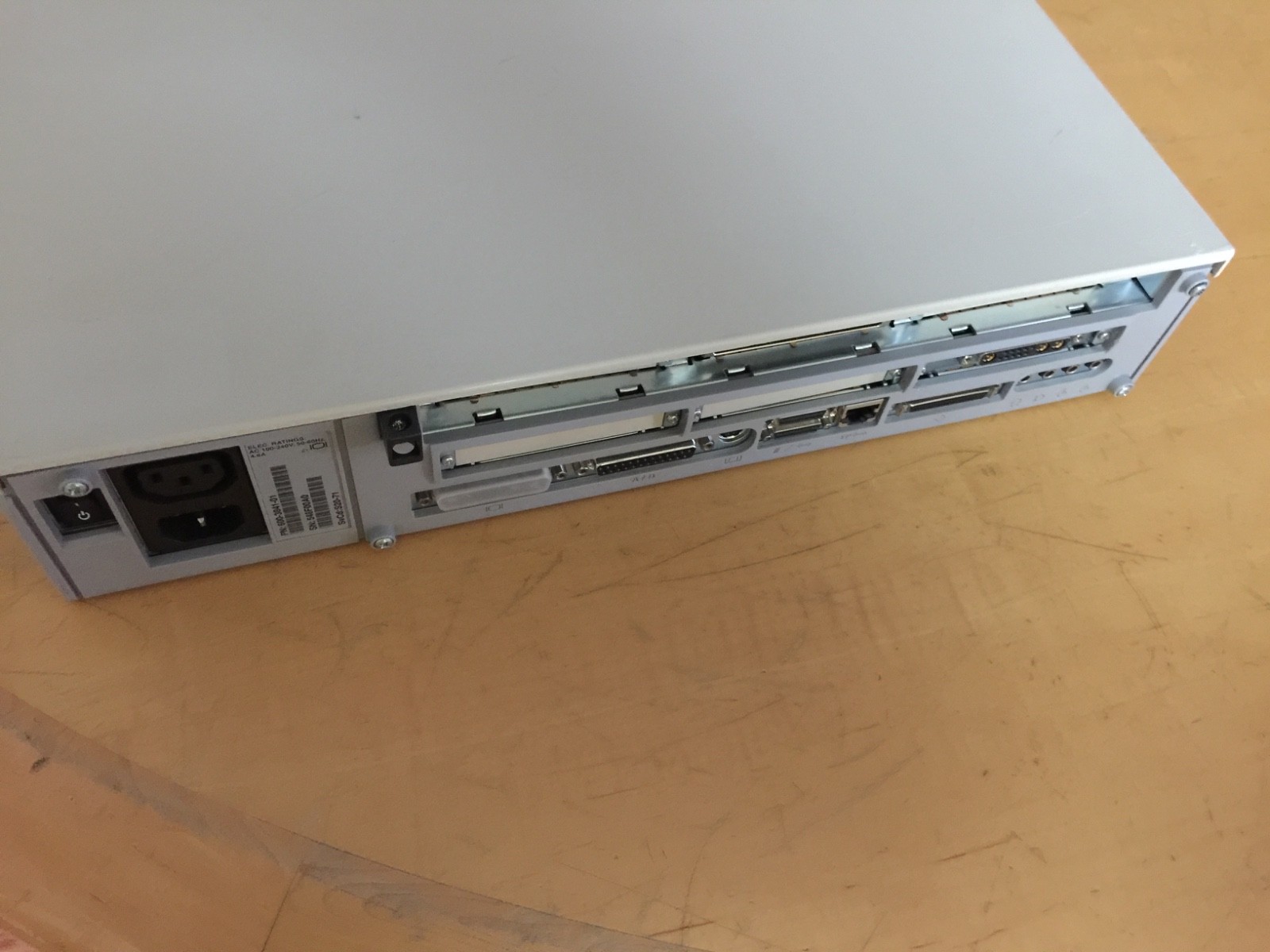 SUN SparcStation 20 , 180Mhz , 256mbRAM, 9gbHDD, CD-drive , Test-PASS , W:30d