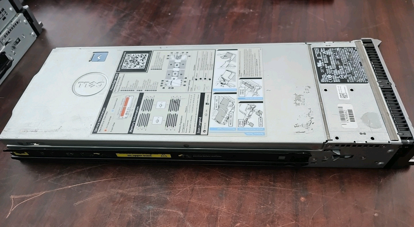 Dell PowerEdge M620 Blade Server / 2x XEON E5-2660 V2 / 128GB (16x 8GB) RAM