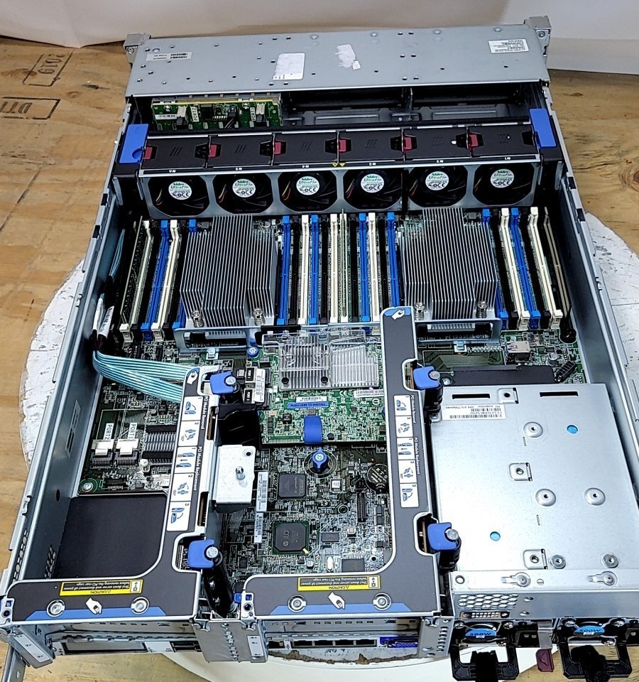 HP PROLIANT DL380 GEN9 777338-S01 8×2.5 Server XEON E5-2640 V3 16GB SEE NOTES