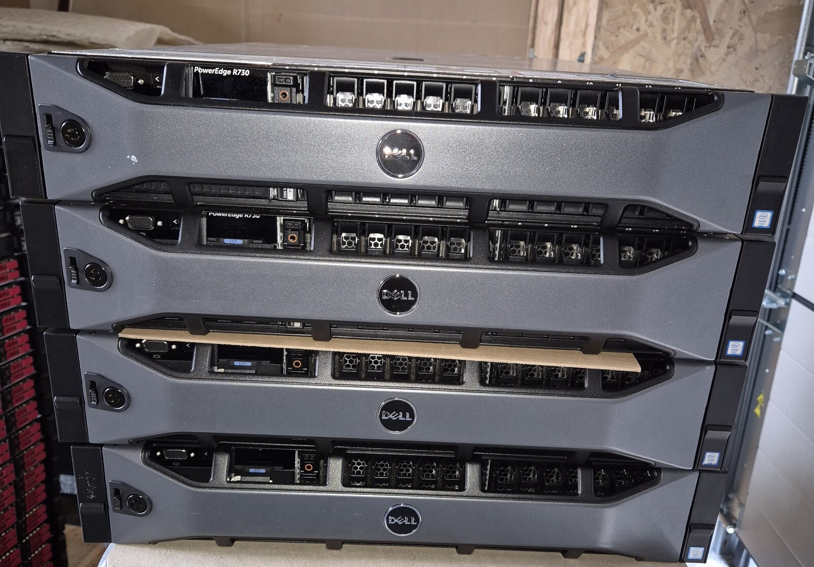 Dell PowerEdge R730 SFF / 2x E5 2690 v4 / 128gb / H730p mini / 21% VAT incl.