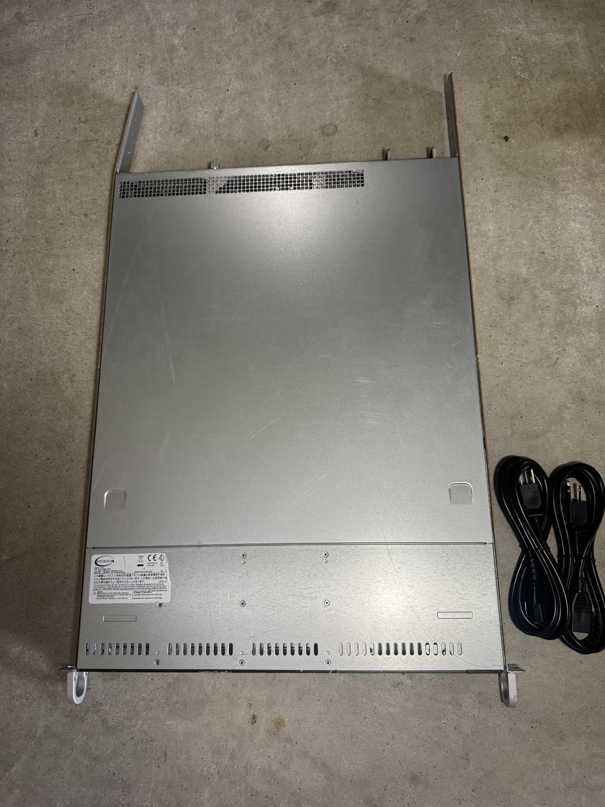 Supermicro 1U Server 8-bay 2.5″ SFF 113-7 Xeon Platinum 8176M Processors 2x PSU