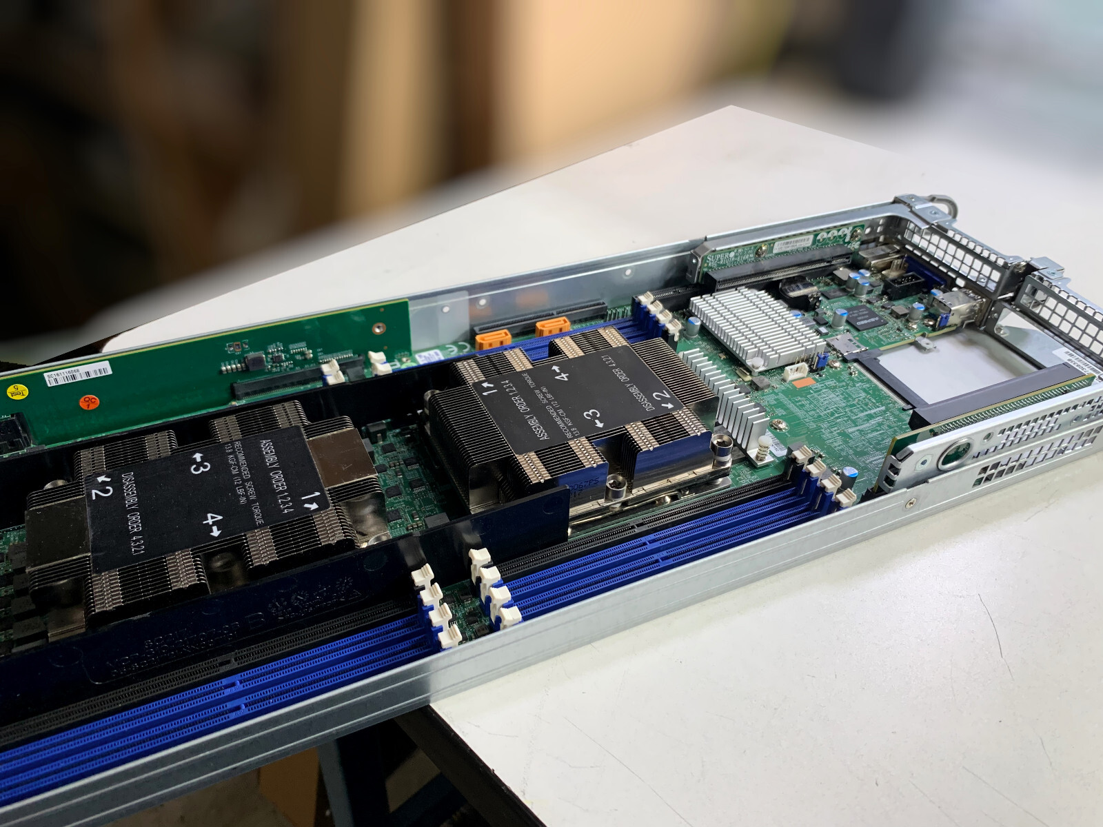 Supermicro X11DPT-PS Motherboard Node Xeon CPUs and Heatsink and Chassis include