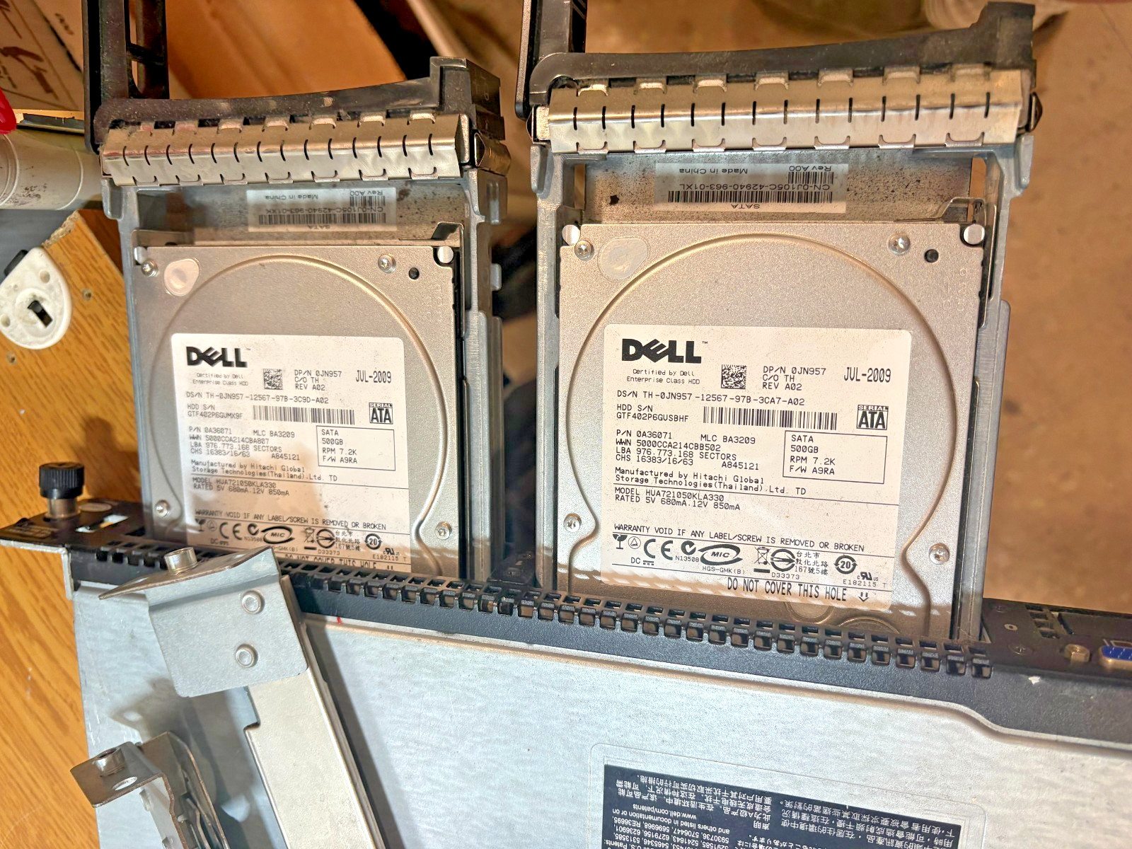 Dell PowerEdge R300 Server – XEON X-3663 2.83 MHZ- 8GB – 2x 500GB HD- RAILS