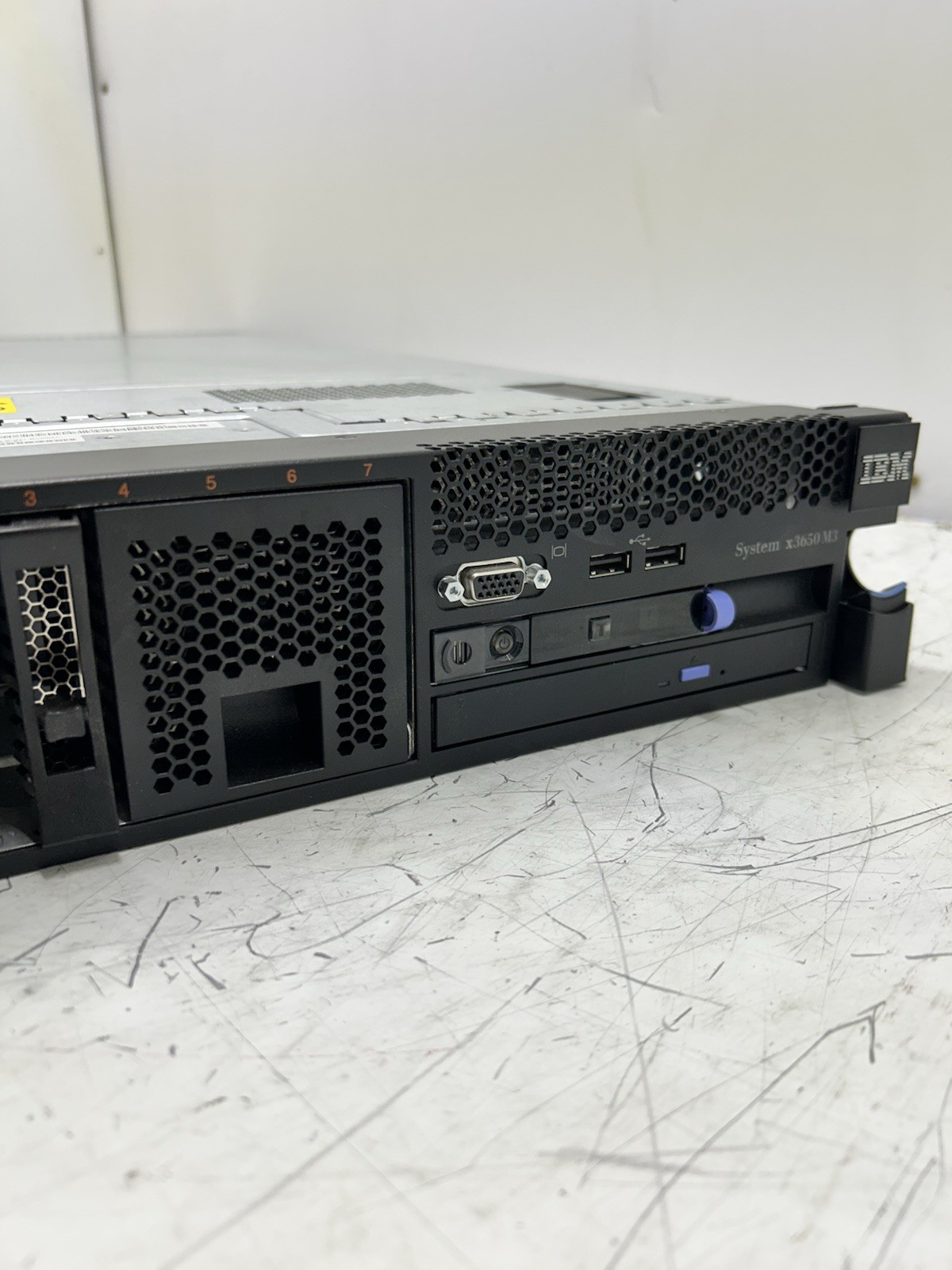 IBM System X3650 M3 Server 2x E5507 2.27 GHz 8 GB Ram RAID No HDD 43W8493 DAT160
