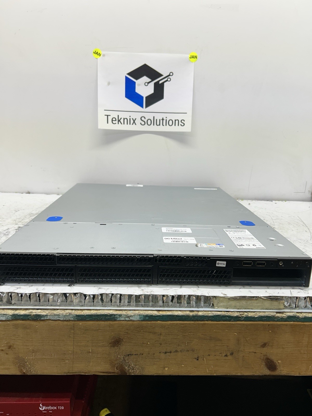 INTEL R1304BTLSFANR 1U 3.5″ Server H21573-366 S1200BTL Motherboard E5-1230V2 8GB
