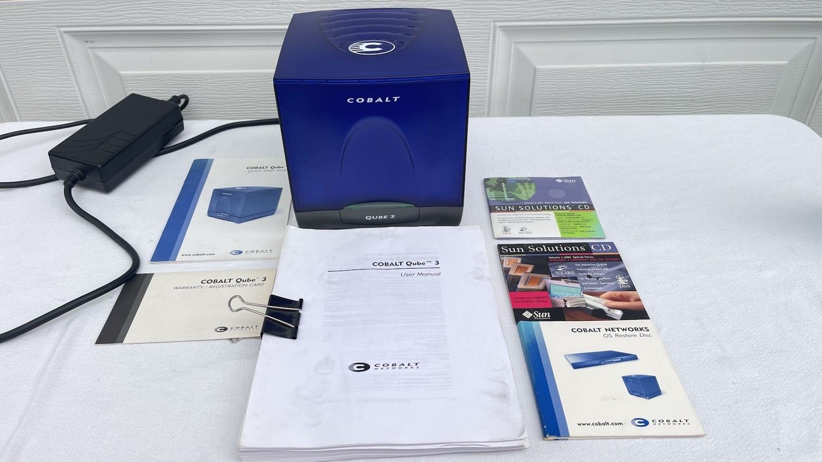 Cobalt Networks Qube 3 USA Professional Edition W/Power Cord & Extras