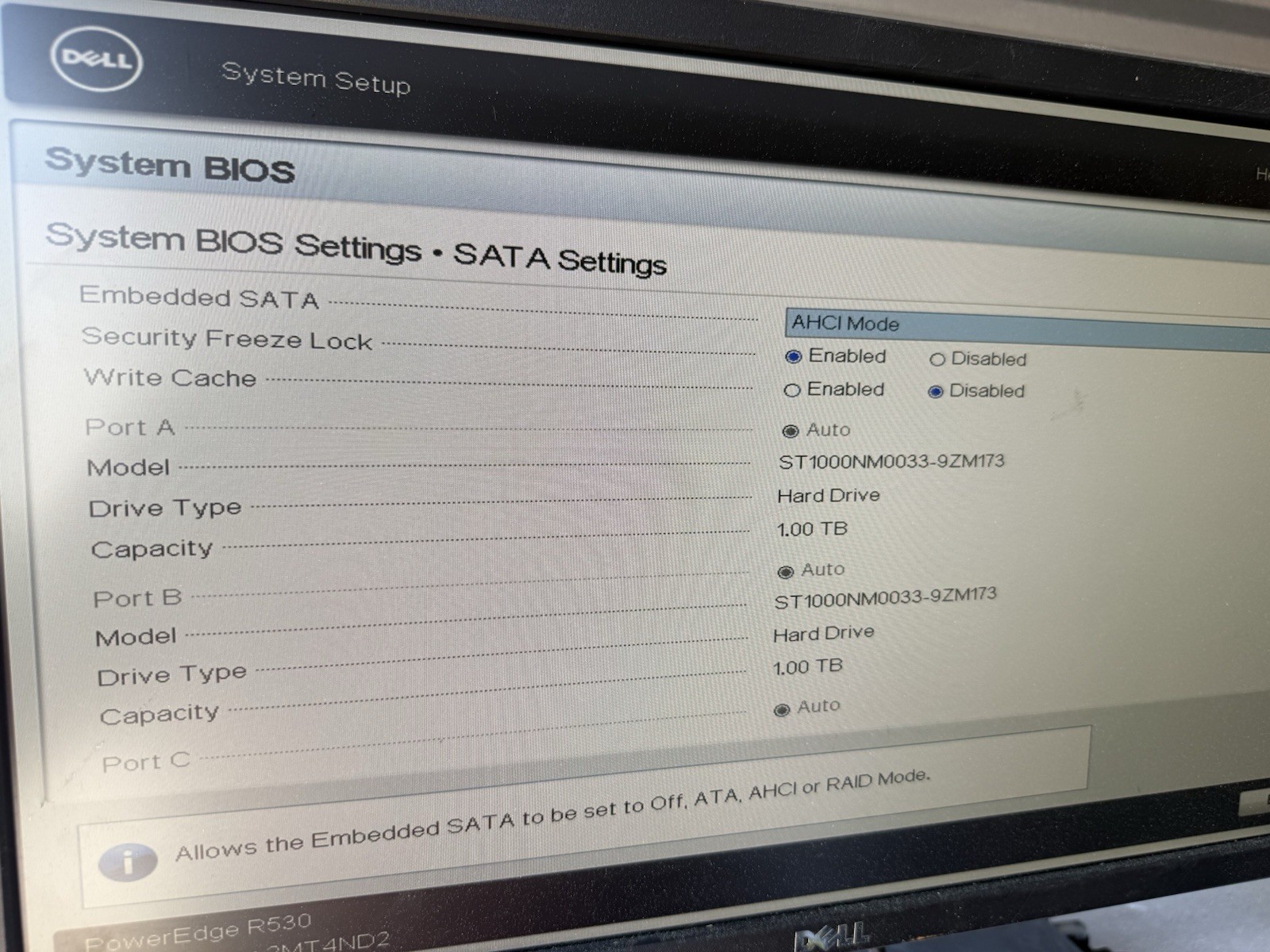 Dell PowerEdge R530 1x Xeon E5-2630L V4 @ 1.80 GHz 32 GB RAM 7.5TB HDD’s No OS