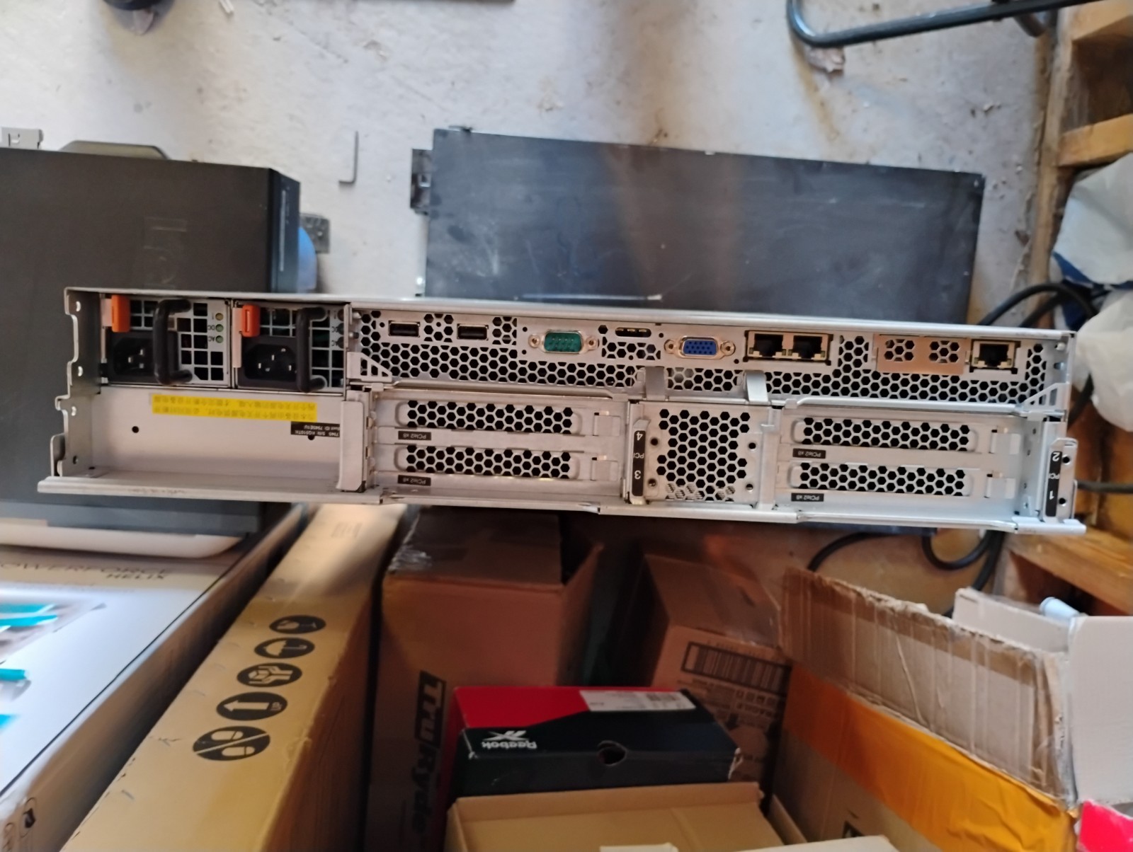 The IBM System x3650 M3 is a 2U rack-mount server supporting Intel Xeon 5500/560
