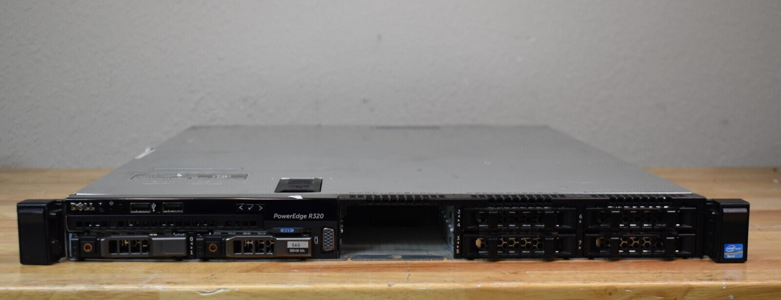 Dell POWEREDGE R320 Server E5-2403 v2 @ 1.80GHz 16GB 8×2 RAM 2x 300GB HDD H310