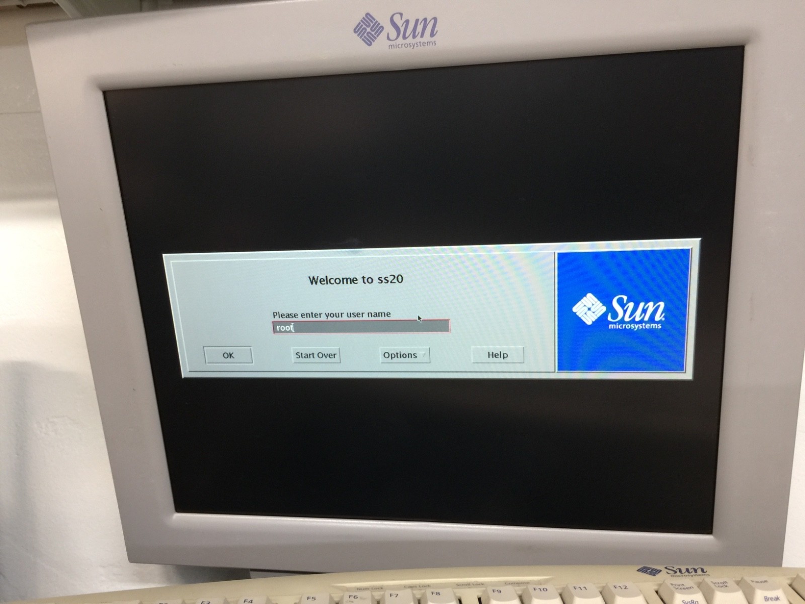 SUN V250 2×1.28Ghz 8gbRAM 73gbHDD, DVD, DDS4 Tape, 1xP/S, Test-PASS, W:30d