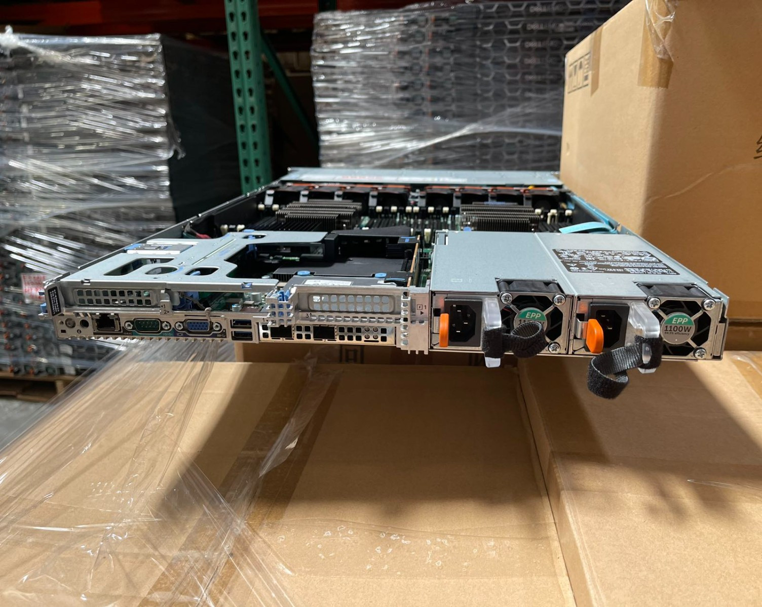 Dell PowerEdge R640 E560F 10 SFF Server 2x Xeon Gold 6152 1100W H330 NVME 684MR