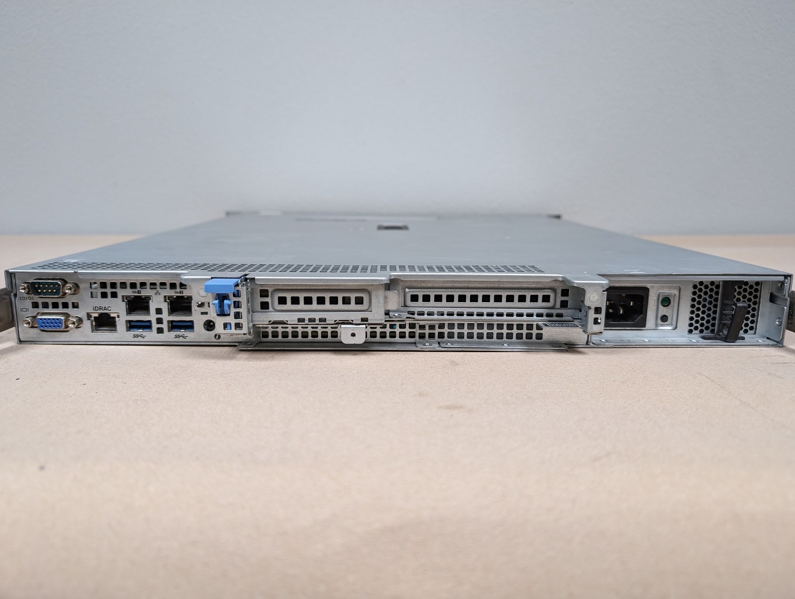 DELL OEMR XL R240 Server w/ 1x Intel Xeon E-2124 3.30 GHz PN: E57S001