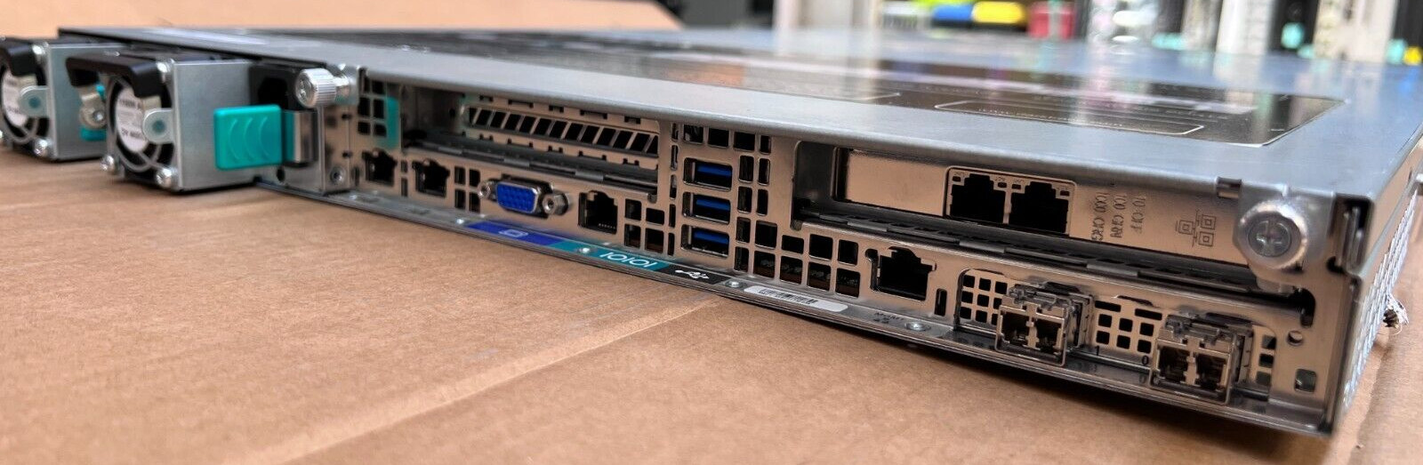 DARKTRACE Intel Rr1000 Server 2x Xeon Gold 6140 2.3GHz 192GB 4x 2TB SSD