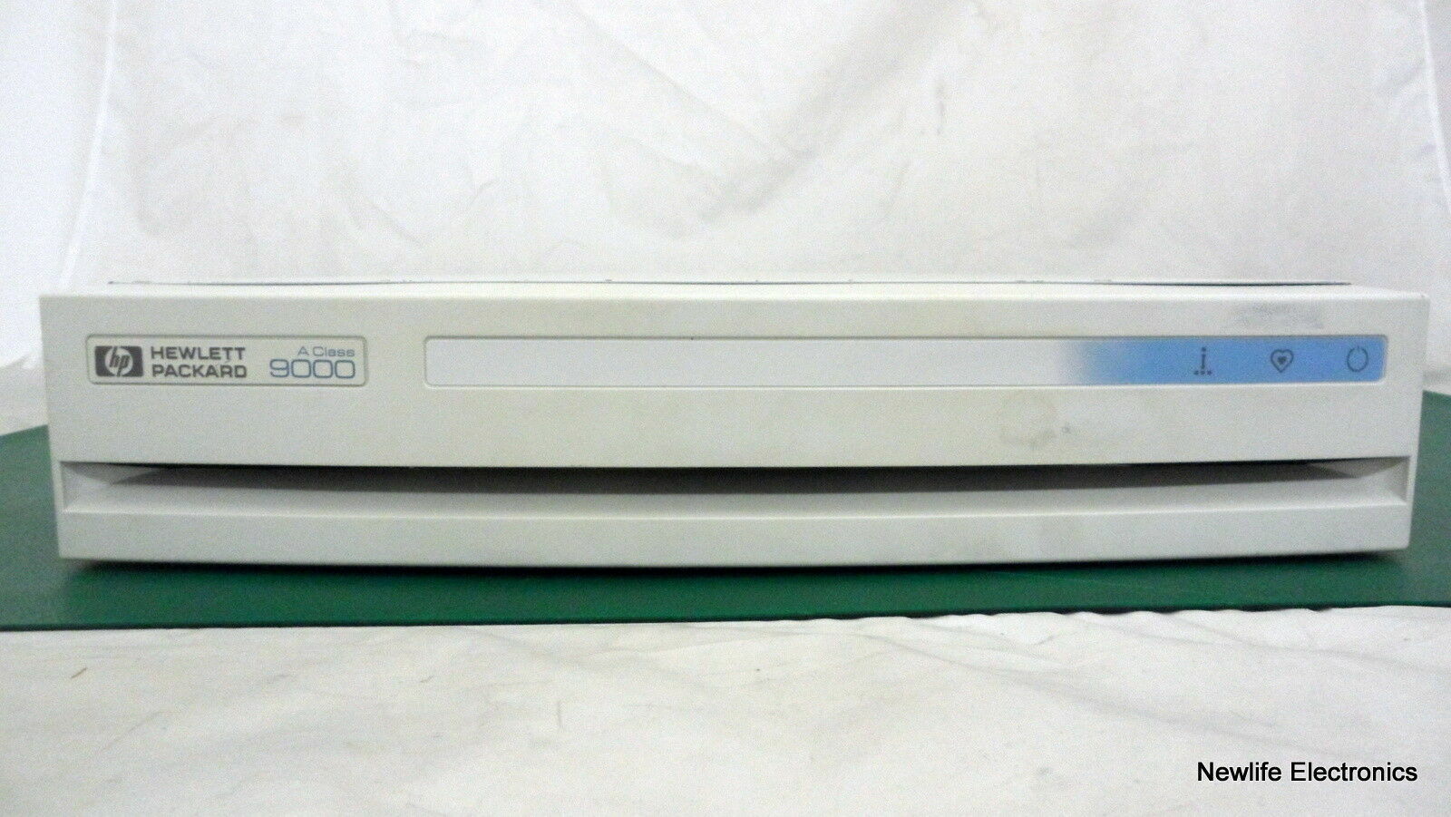 HP A5182A 9000 A-Class Enterprise Server (1 CPU/128MB RAM/No Drives)