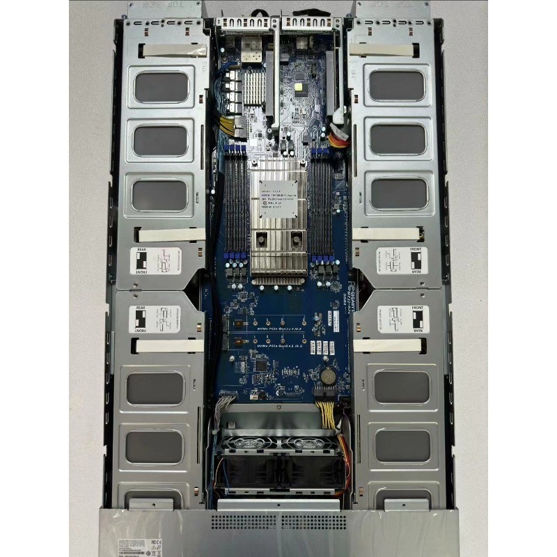 Gigabyte G292-Z20 2U 8GPU server 8x 2.5, 8x GPU EPYC 7001/7002 CPU 2x 2200W