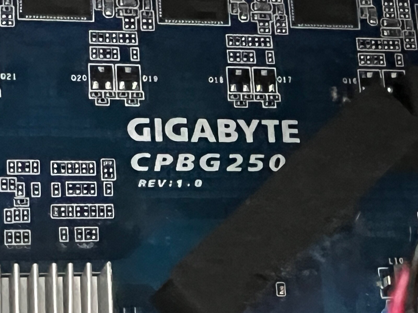 GIGABYTE G481-HA0 Barebone Disk Array / Server No CPU/RAM/HDD w 2x Heatsync