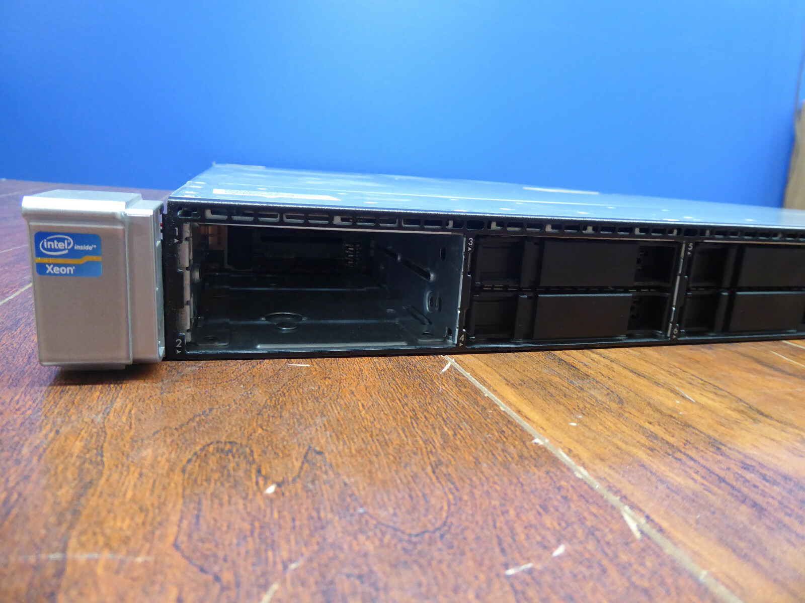 HP PROLIANT DL360e GEN8 2x 6-CORE XEON E5-2440 2.4GHz 48GB 686212-S01 B320i 512M