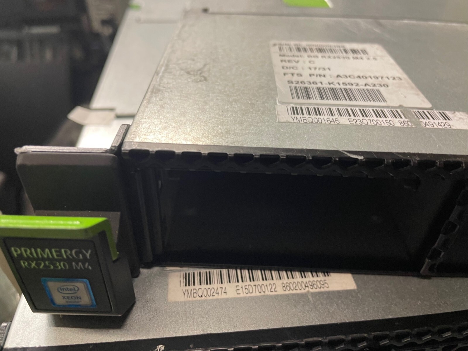 Fujitsu Primergy RX2530 M4 4C Gold 5122. NO MEMORY OR DISK
