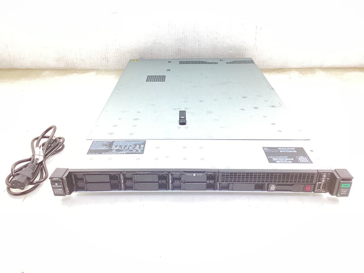HPE ProLiant DL360 Gen10 8-Bay SFF 1x 5218R 2.1GHz 32GB 300GB HD – P24740-B21