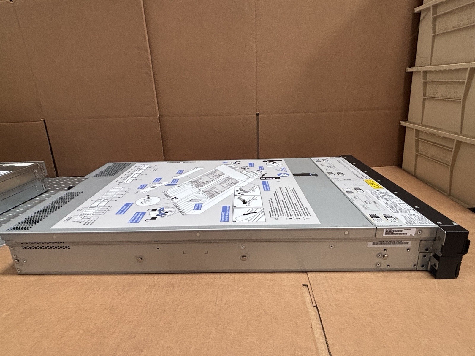 IBM 9009-22A Power System S922 Power 9, 16 core CPU, 256GB (32GBx8)