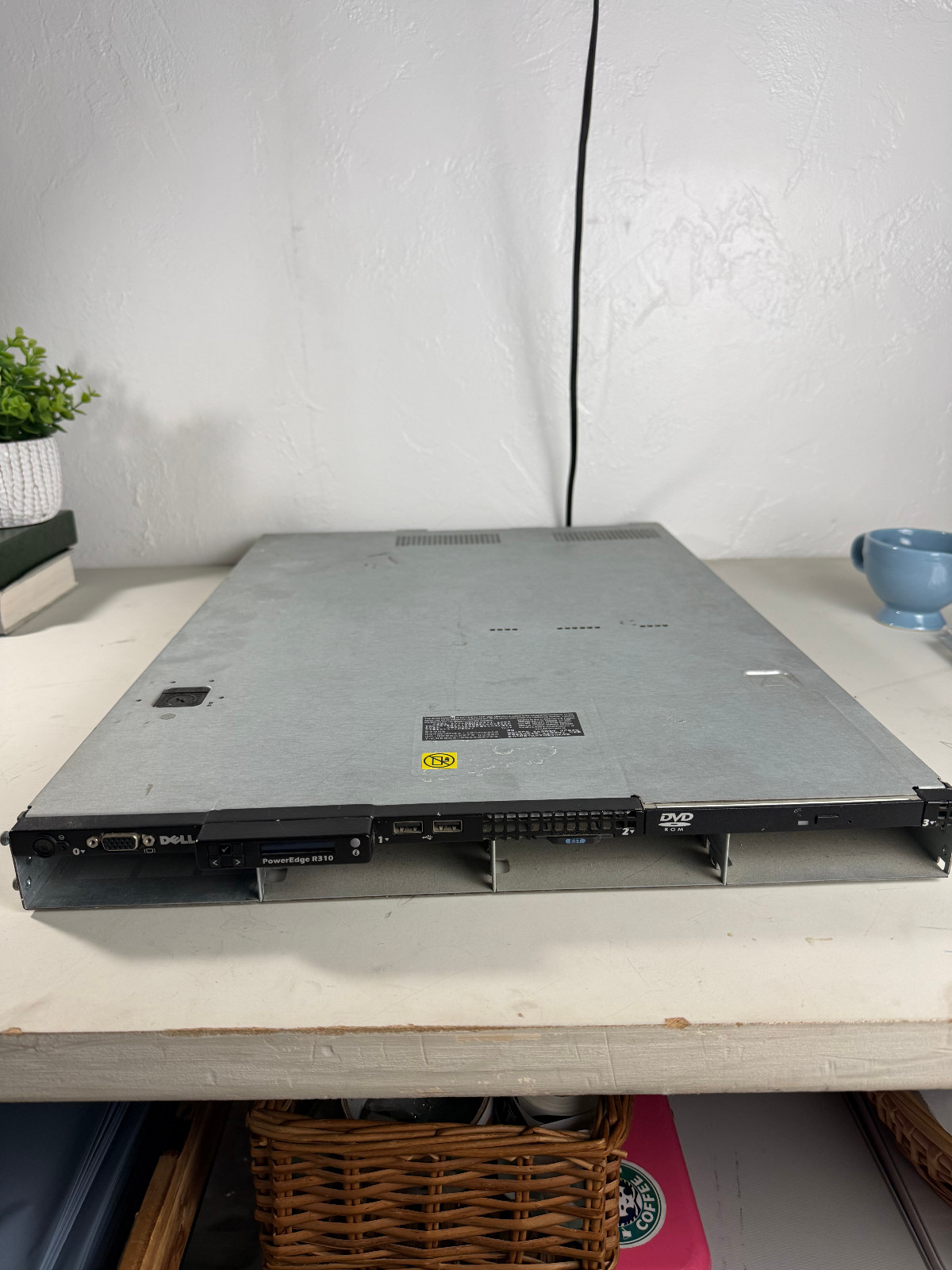Dell PowerEdge R310, I3-550, Unknown RAM, No HDD or Caddy or power cable