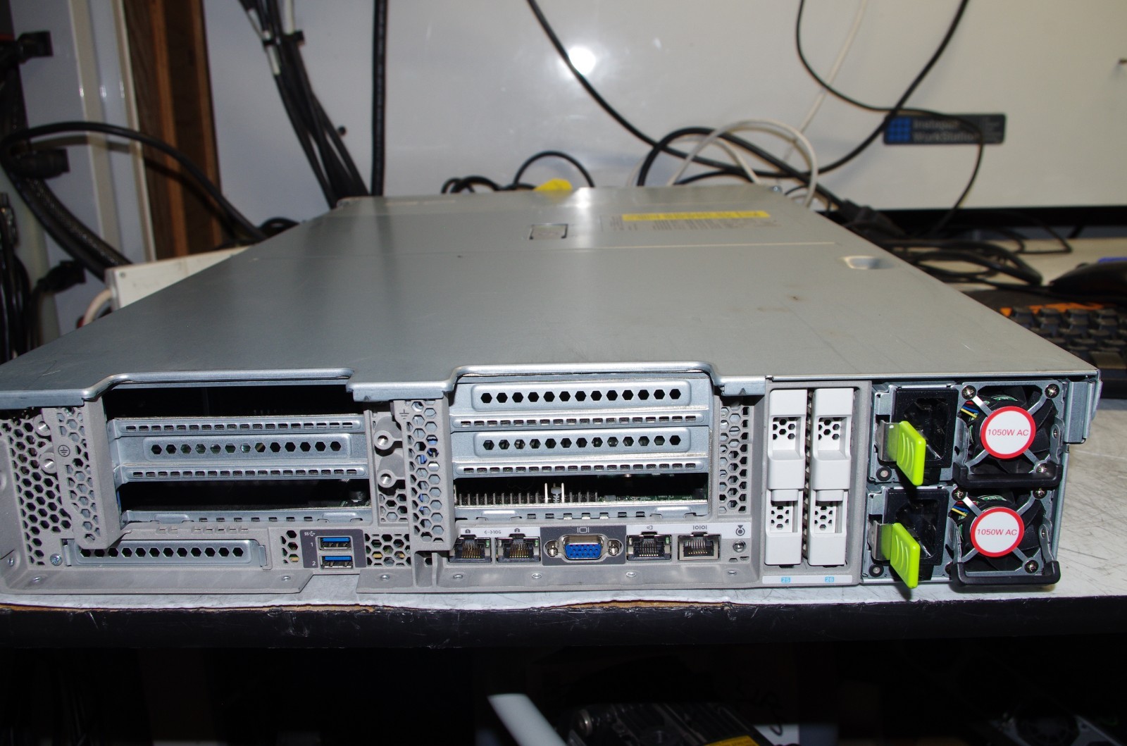 Cisco C240 M5 24 x 2.5″ SFF 2U Rack Server Dual Xeon Gold CPUs BOTH PCIE RISER