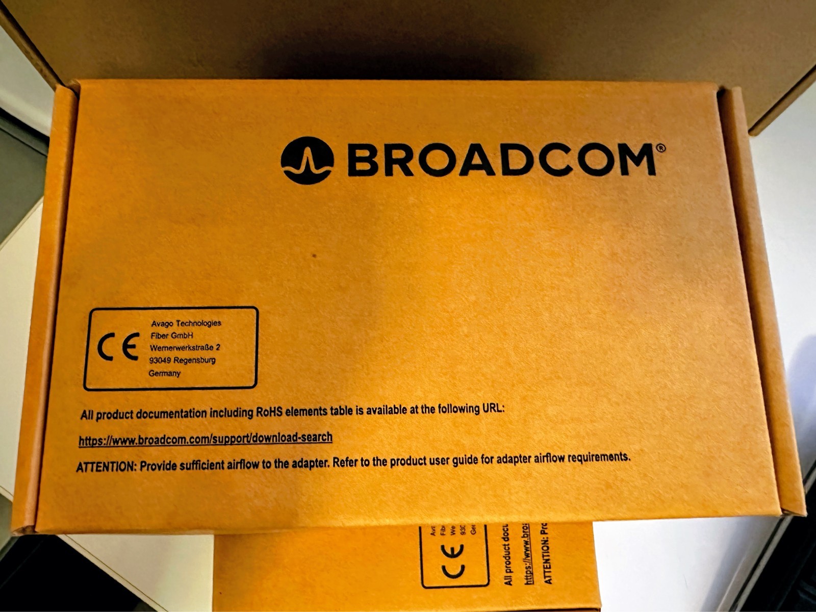 New In Box BROADCOM 9500-8i Tri-Mode HBA SAS Internal Adapter
